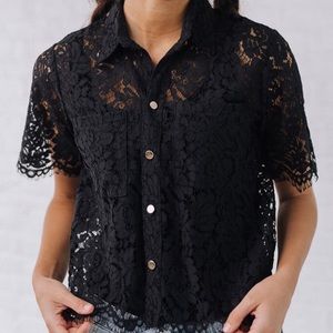 Lace black top